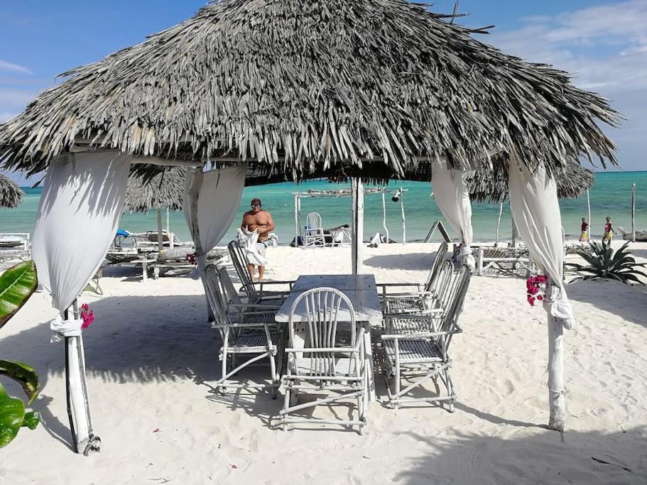 Twiga House Resort Piscina ☆☆☆☆☆ Pearl Beach Watamu Exterior photo